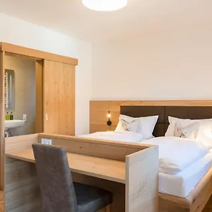 Gasthof-pension Brauner Hirsch In - Mittelfranken 3* Alfeld (Bavaria)