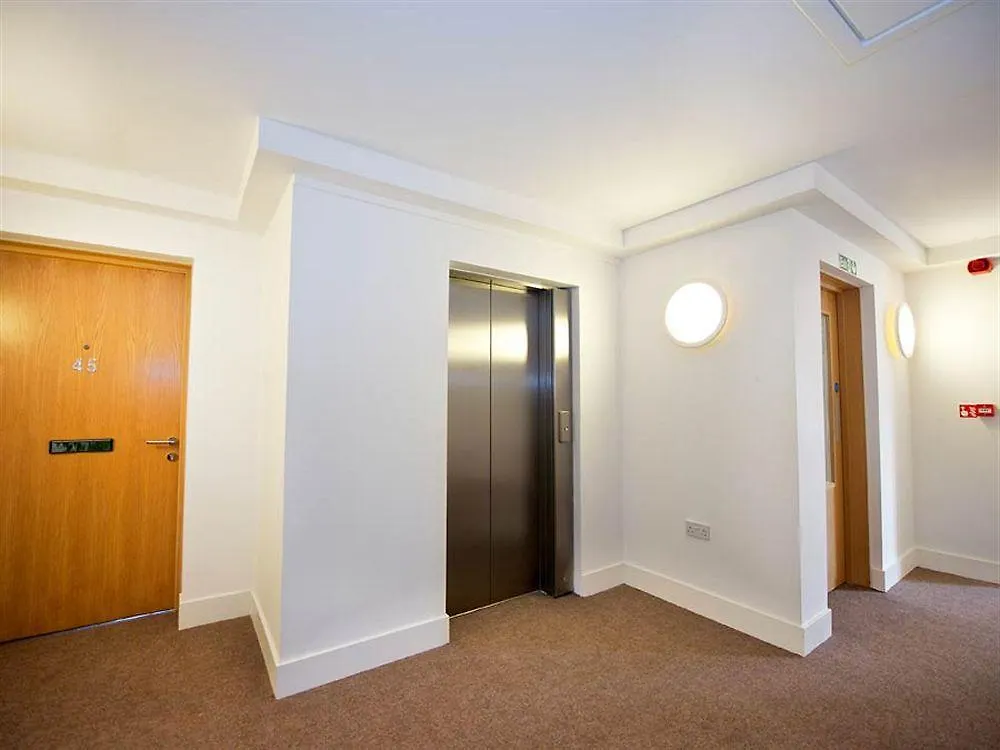 Staycity Aparthotels Edinburgh West End 4*,