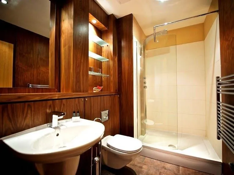 Staycity Aparthotels Edinburgh West End 4*,